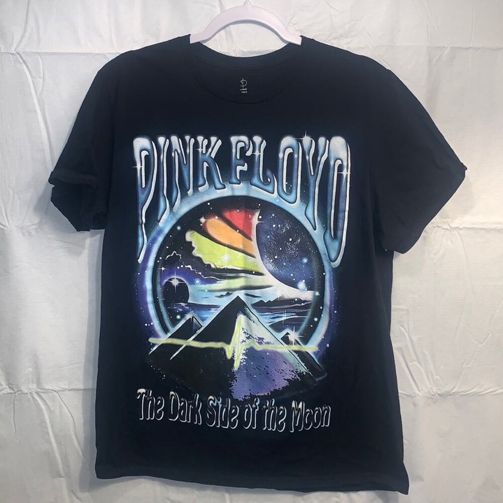 Pink Floyd. The Dark Side Of The Moon. Black T-Shirt.  Size: Large